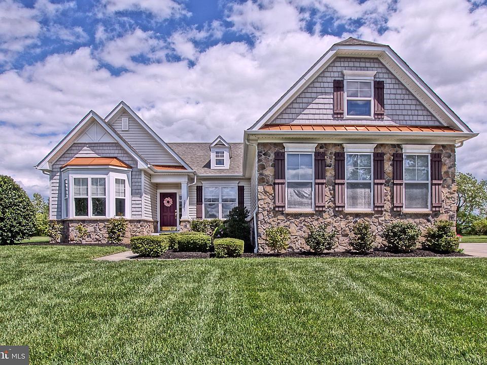 1st image of 18233 Seagrass Ct