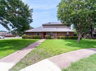 1905 Lansdown Ct, Carrollton, TX 75010