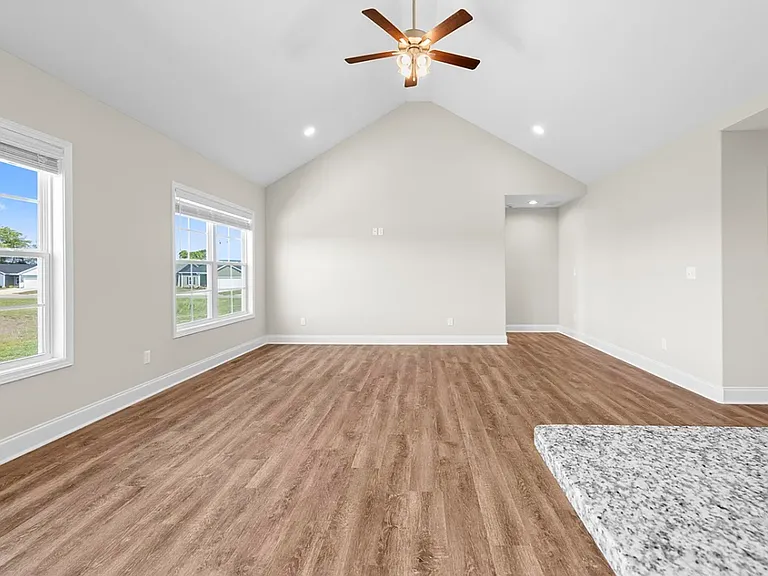 613 Saint George Way — Photo 6