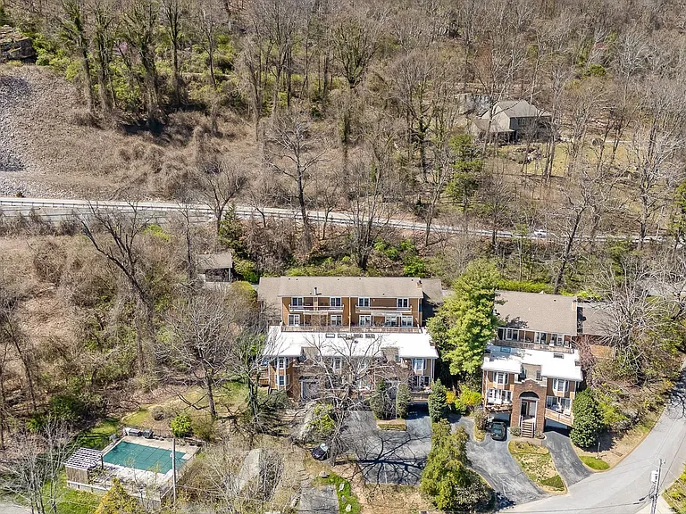 565 Winterview Ln — Photo 66