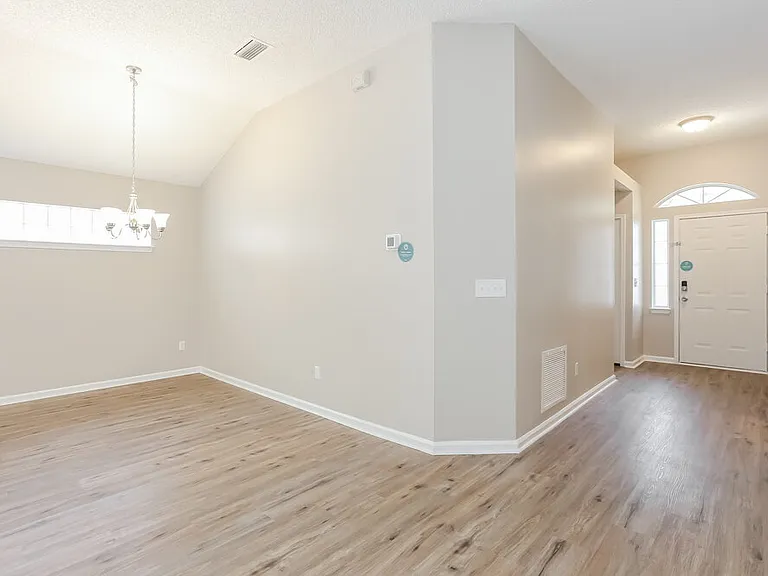 1156 Radis Pl — Photo 6
