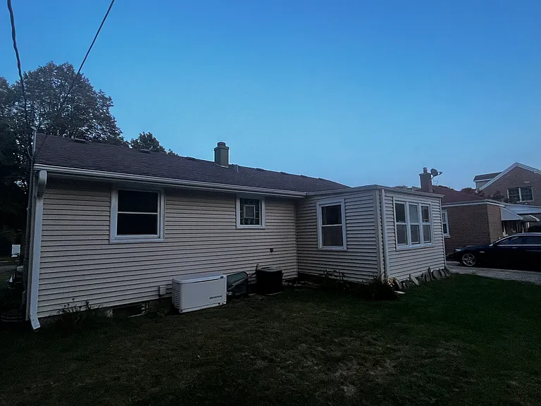 916 S Evergreen Ave — Photo 2