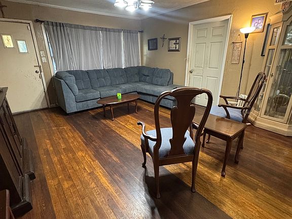 5th image of 257 Glenoak