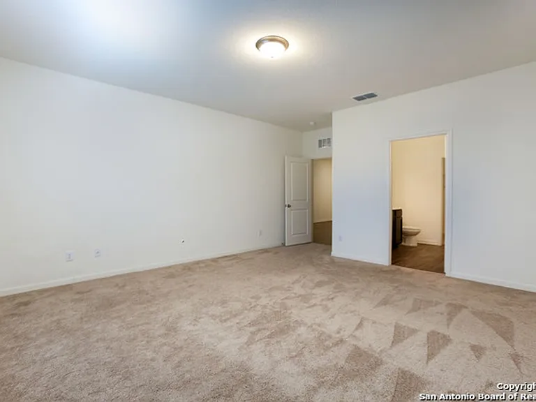 12530 Larissa — Photo 9