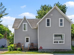 10486 Clark Rd, North Dundas, ON K0E 1S0