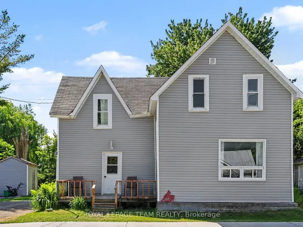 10486 Clark Rd, North Dundas, ON K0E 1S0
