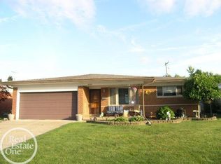 14420 Talbot Dr, Warren, MI 48088