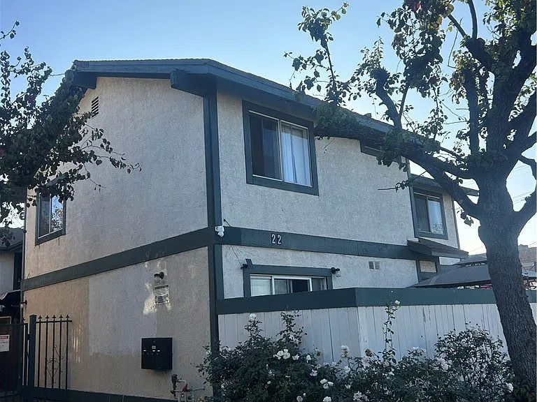 22 E Market St — Photo 1