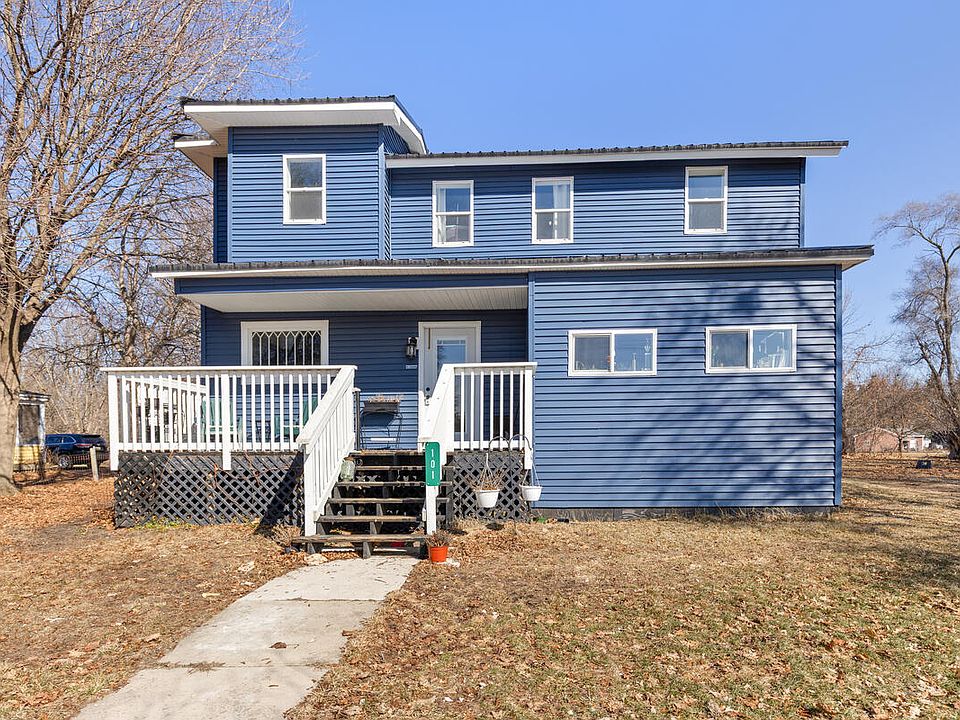 1st image of 101 River Ct