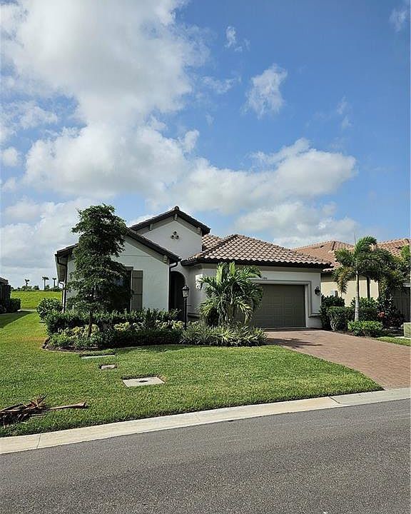 1st image of 11841 Canal Grande DR