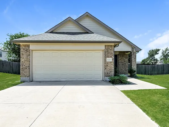 8220 Runner Oak Ln, Fort Worth, TX 76123