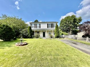 5589 Roundtree Dr, Woodbridge, VA 22193