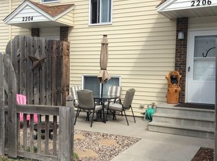 2206 30th Ave S, Fargo, ND 58103