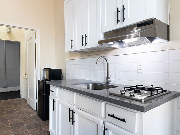 4th image of 131 S Boyle Ave #11
