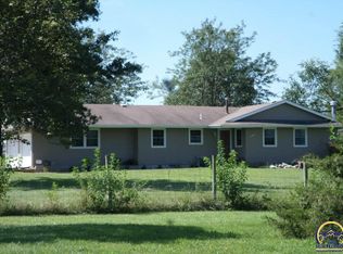 9525 SW 61st St, Topeka, KS 66610