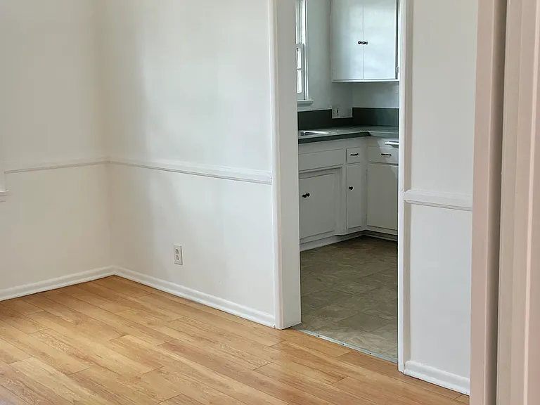 228 S Sycamore Ave #11 — Photo 6