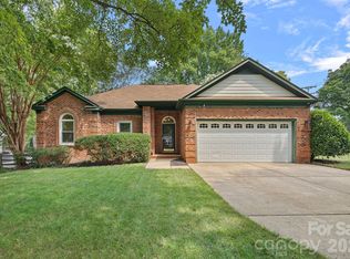 9413 Twin Trail Dr, Huntersville, NC 28078