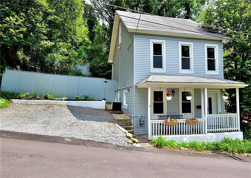 5 Muskego Way photo 1