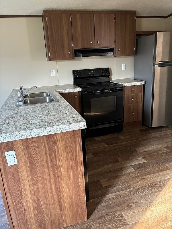 Weaver Estates — Photo 2