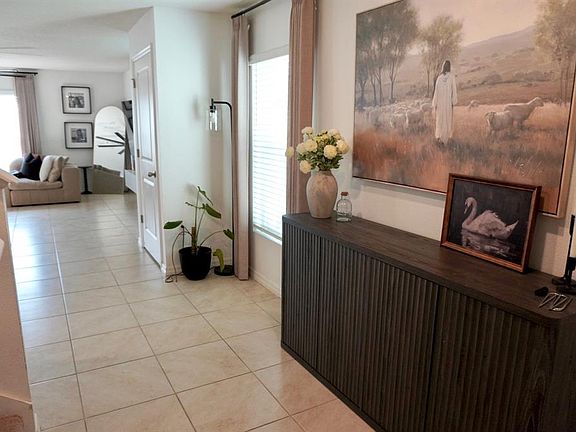 3rd image of 557 Olive Conch St