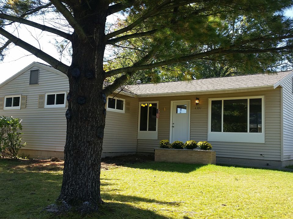1st image of 4391 Miramar Ave NE