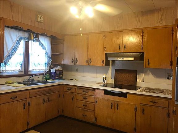 3rd image of 427 Lehmer St