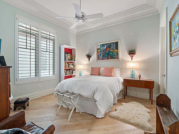 5th image of 400 S Ocean Blvd #201