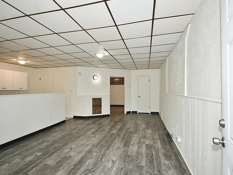 2040 Brownsville Rd #A — Photo 3