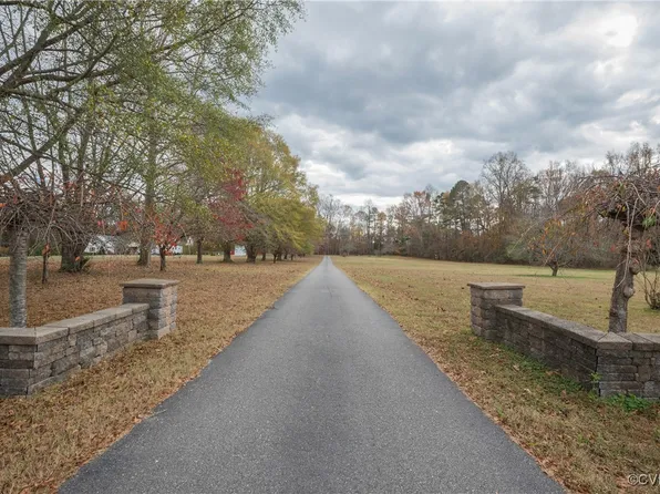 8598 Merry Oaks Ln, Toano, VA 23168