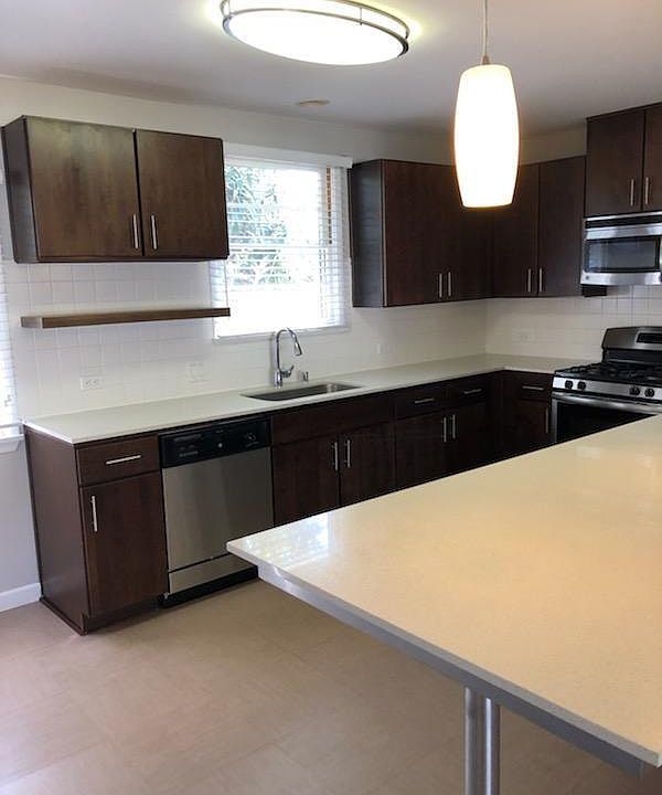 1st image of 1426 Elkgrove Cir APT 2