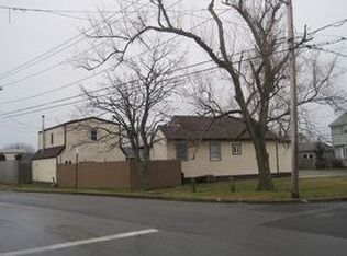 808 Ocean St, Lindenhurst, NY