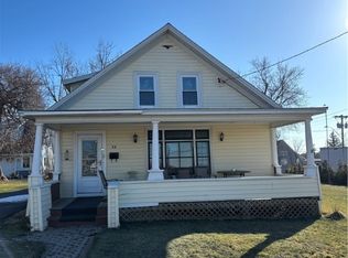 23 Bethune St, Alexandria Bay, NY 13607