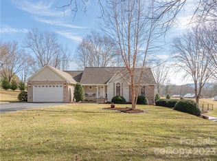 296 Williams Rd, Fletcher, NC 28732