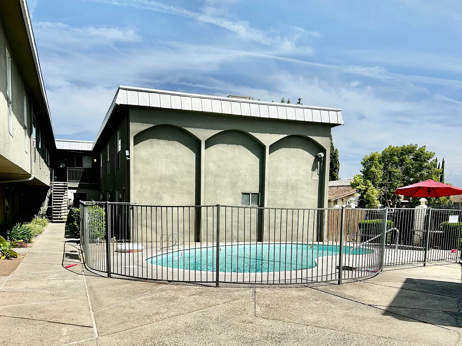 2 bed, 1.5 bath, $1,395 — Photo 2