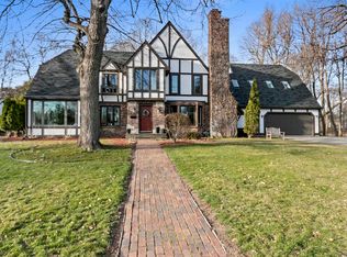 822 Grant Pl, Neenah, WI 54956
