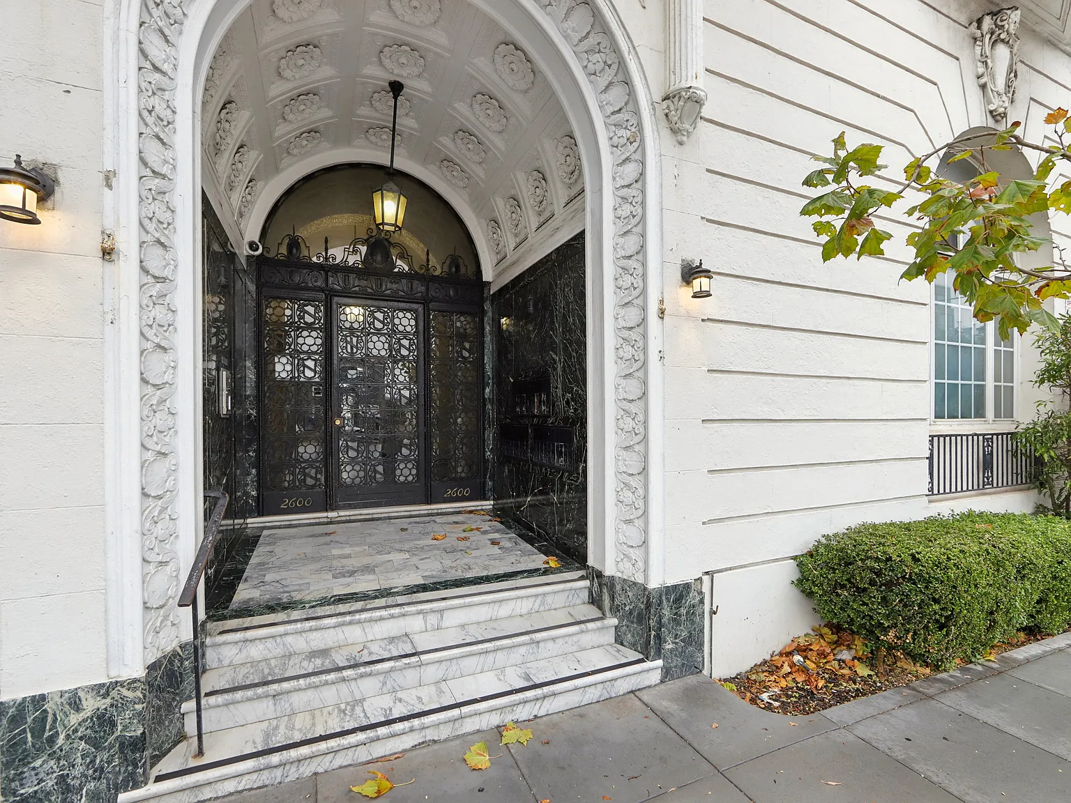 2600 Van Ness Avenue — Photo 2