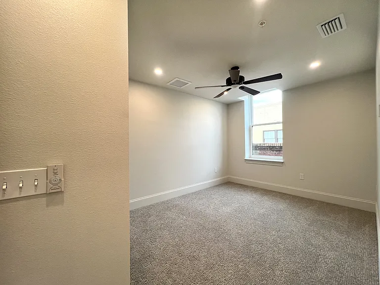 244 E Park Ave #203 — Photo 8
