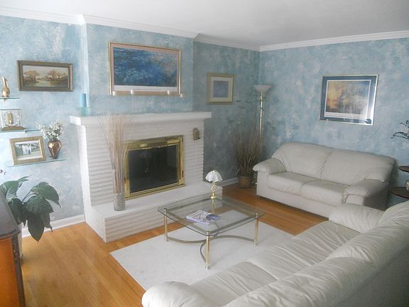 3rd image of 7437 Cheshire Ln