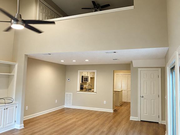 5th image of 408 River Pl