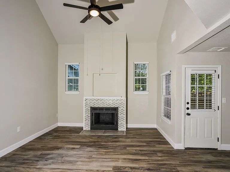 7310 Oswego Dr — Photo 8