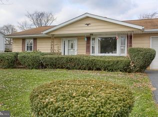 110 Maple Dr, Morgantown, PA 19543