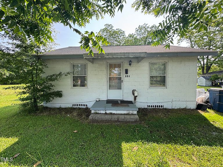 Listing photo 4