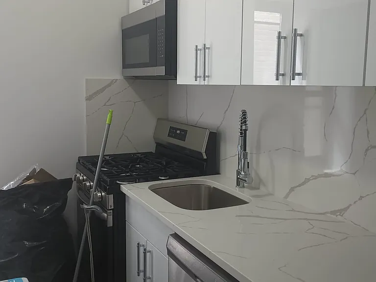 62 W 106th St #5C — Photo 3