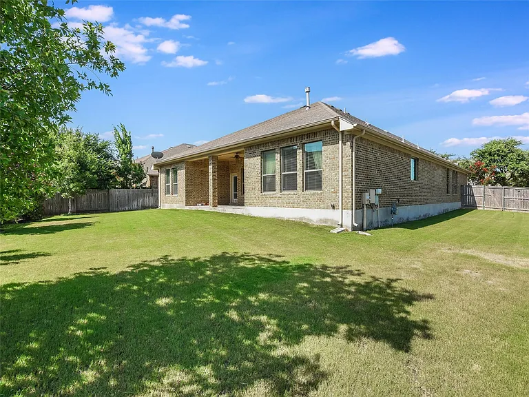 2508 Hilltop Divide Ln — Photo 30