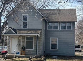 1907 NW Taylor St, Topeka, KS 66608
