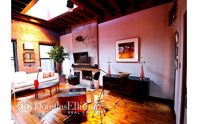 Rented by Douglas Elliman | media 8