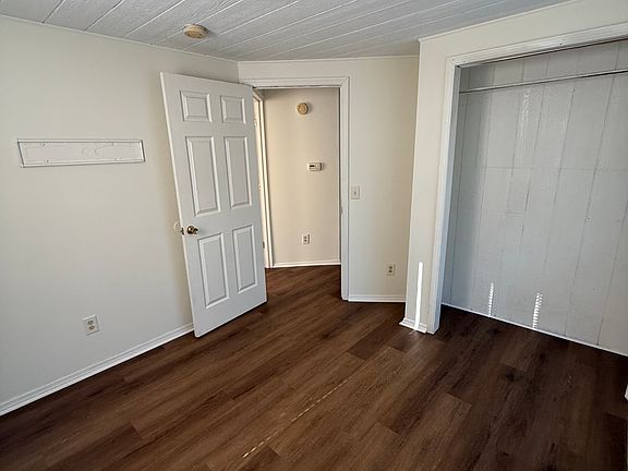 5th image of 106 Pinecrest St