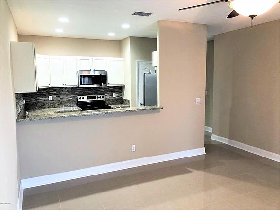 4th image of 1045 Venetian Dr Unit 104