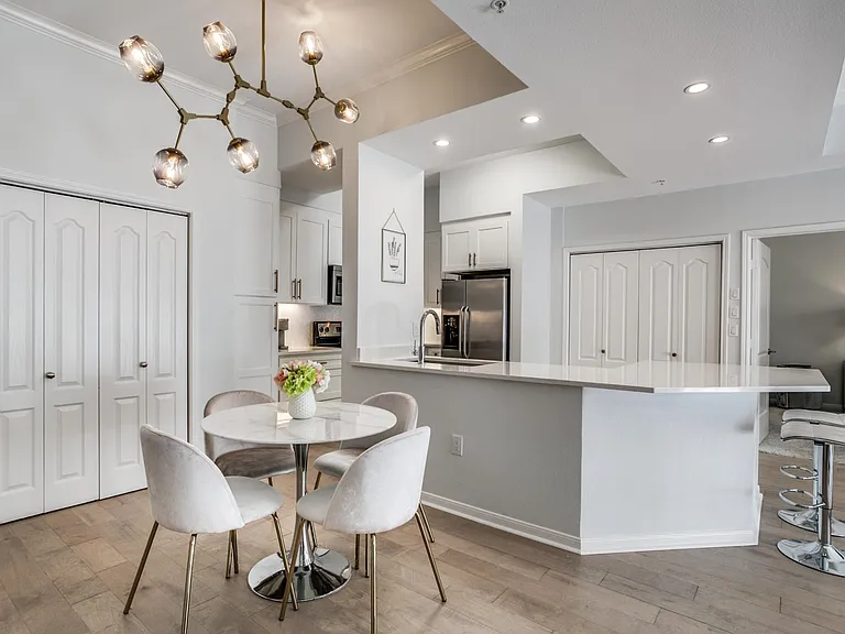 3225 Turtle Creek Blvd #220 — Photo 12
