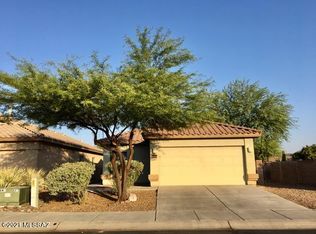 8303 N Peak View Ln, Tucson, AZ 85743